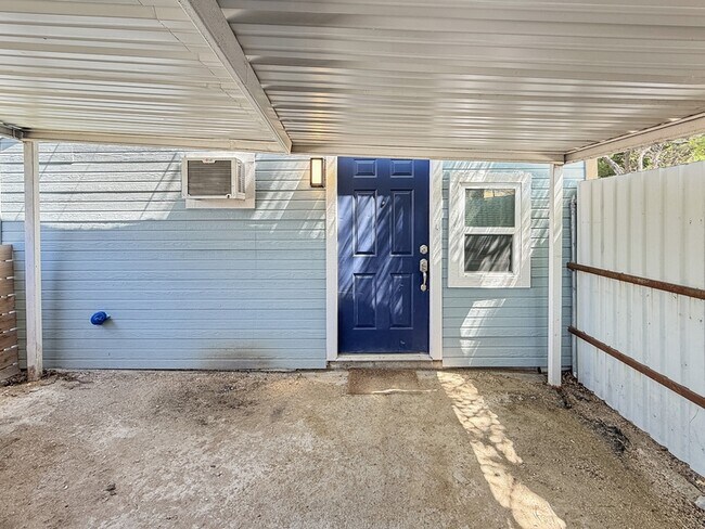 Building Photo - 3201 Ryan Ave