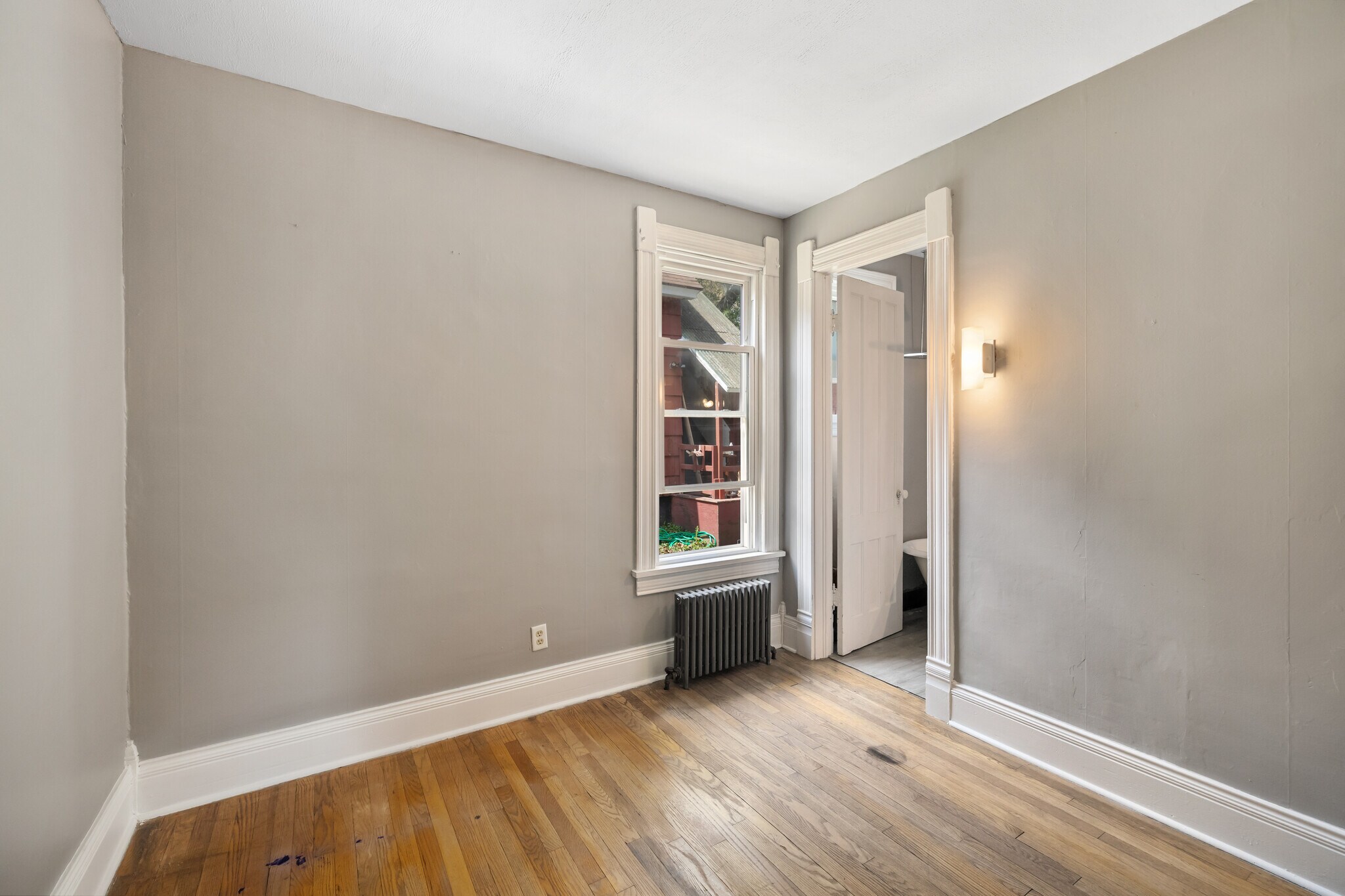 Building Photo - 115 E Yates St