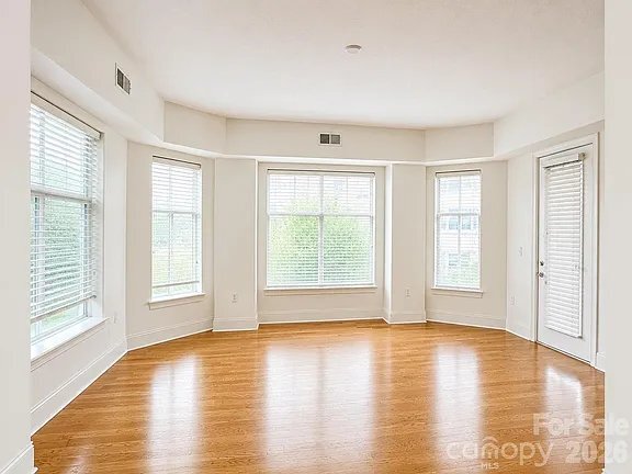 Building Photo - 4625 Piedmont Row Dr