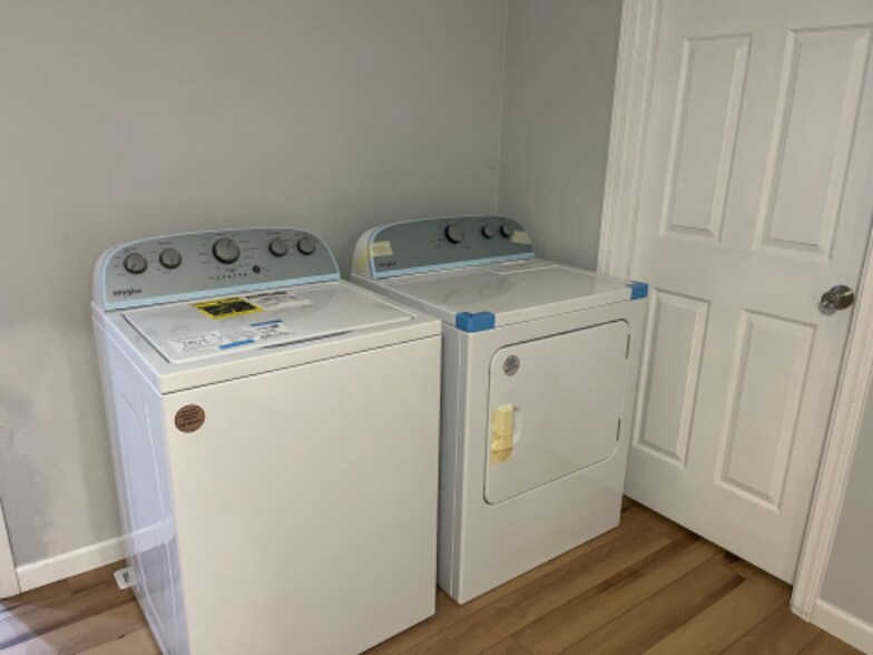 Building Photo - 2208 N Janney Ave