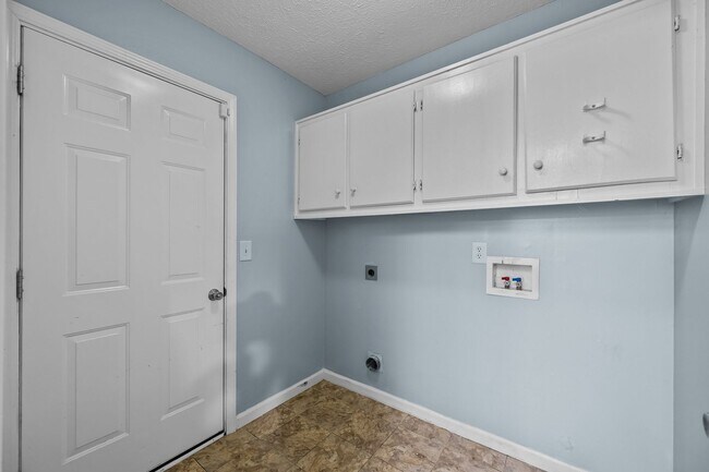 Building Photo - Welcome to Aragona Village!