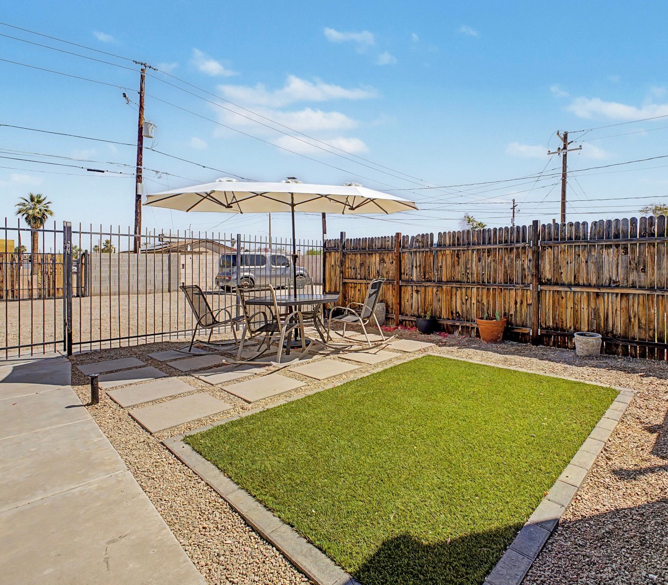 Building Photo - 1150 E Pierce St