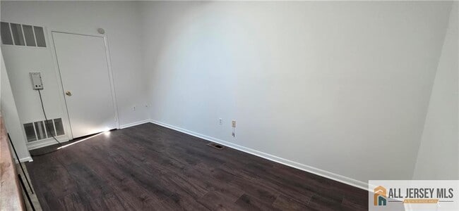Building Photo - 602 Ravens Crest Dr