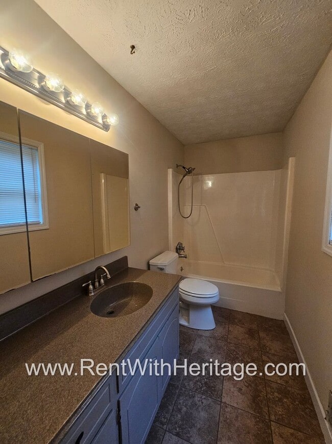 Building Photo - WOW! GORGEOUS HOME / PARTIAL FINISHED BASEMENT / RESORT STYLE POOL/ ALEXANDER HIGH SCHOOL