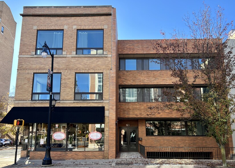 Building Photo - 45 Northampton E St