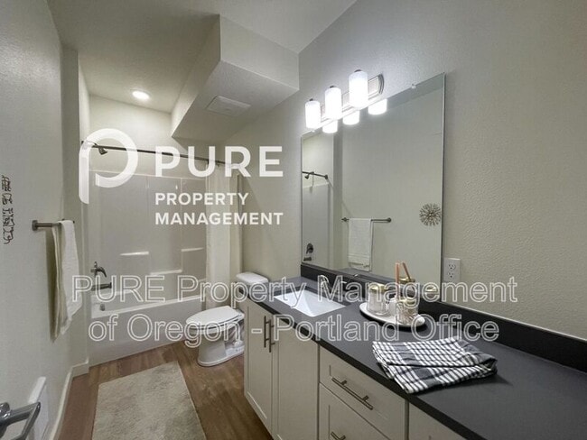 Building Photo - 22025 NE Halsey St