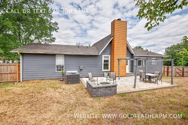 Building Photo - 2901 High Rigger Dr