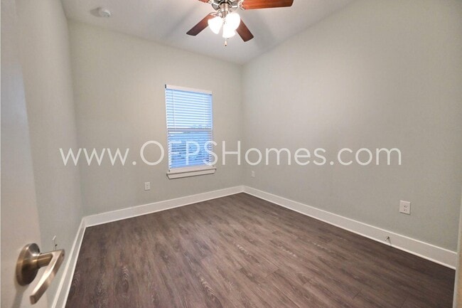 Building Photo - 312 N Sand Palm Rd