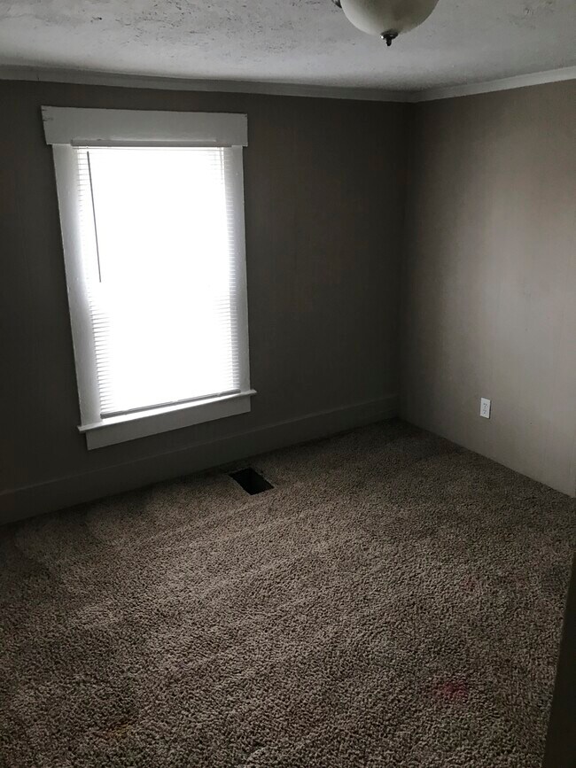 1621 Lafayette Ave 1621 Lafayette Ave Middletown OH 45044 Apartment