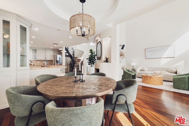 Building Photo - 844 3rd St