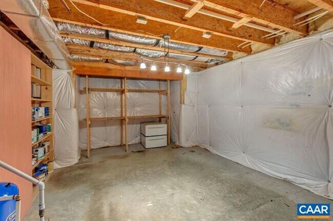 Building Photo - 991 Carodon Dr