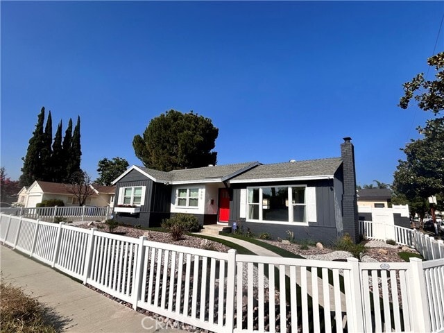 Primary Photo - 7400 Hatillo Ave