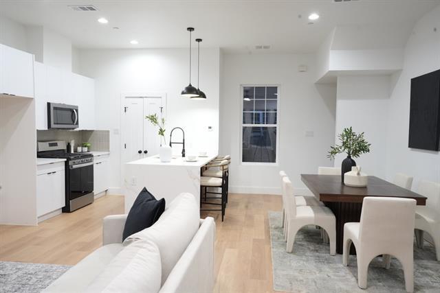 Building Photo - 629 N Tyler St