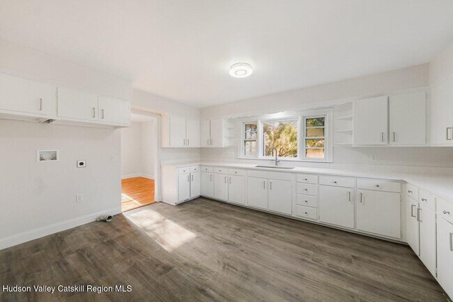 Building Photo - 146 NY-28