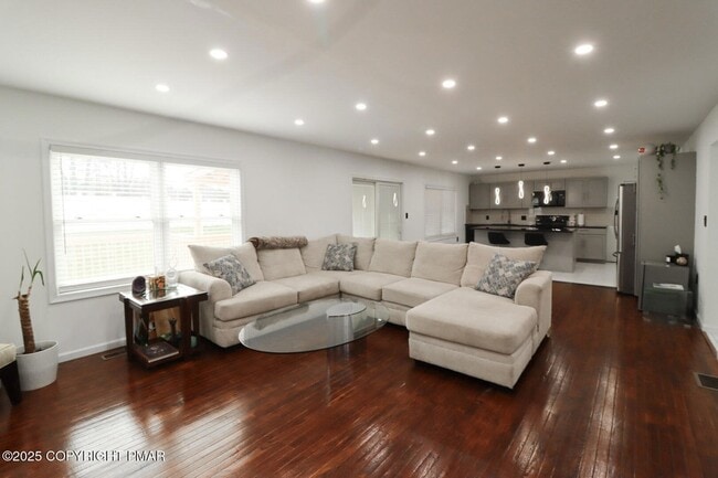 Building Photo - 5502 Concord Dr