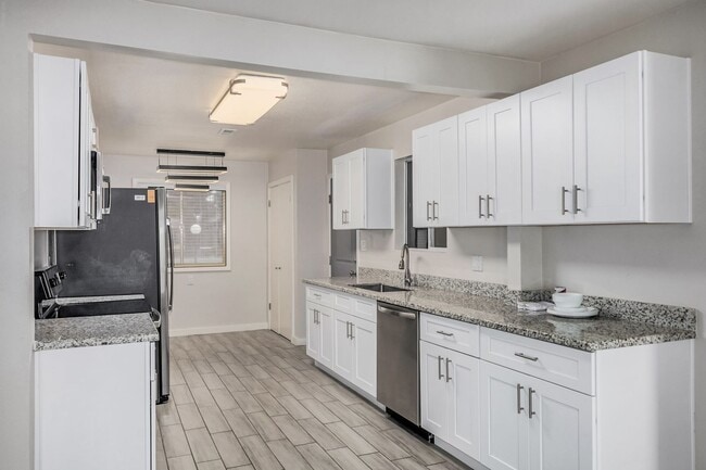 Building Photo - Home For Rent in Cavalier Estates!