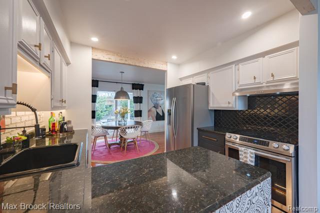 Building Photo - 81 Stratford Ln