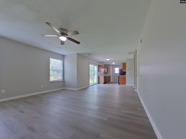 Building Photo - 113 Fox Grove Cir