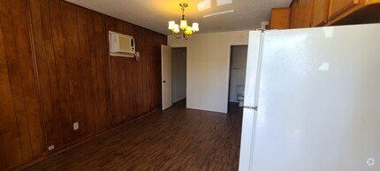 Building Photo - Efficiency Apartment in Huntsville