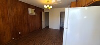 Building Photo - Efficiency Apartment in Huntsville