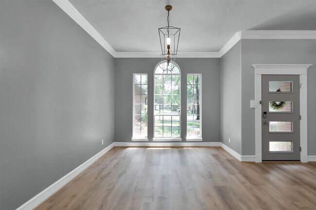 Building Photo - 84 Oak Grove Ln