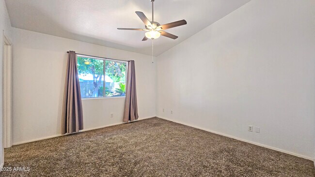 Building Photo - 9014 W Rovey Ave