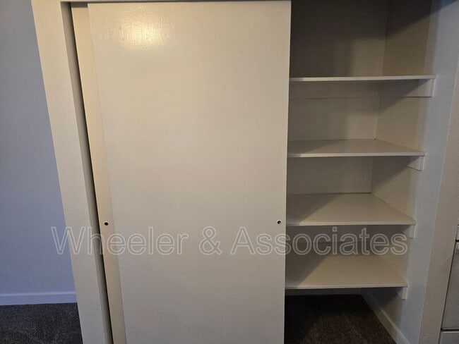 Building Photo - 5630 E 5630 S