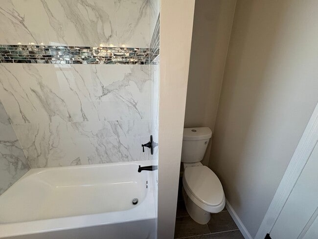 Building Photo - Fully Renovated 3 bed, 2 bath Home