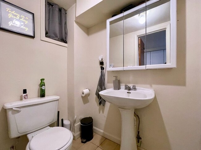 Building Photo - 209 Ogden Ave.