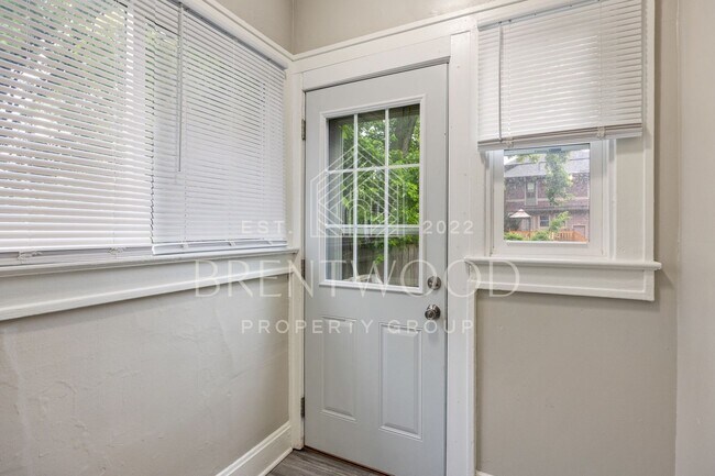 Building Photo - Updated and Move-In Ready 4-Bedroom Home