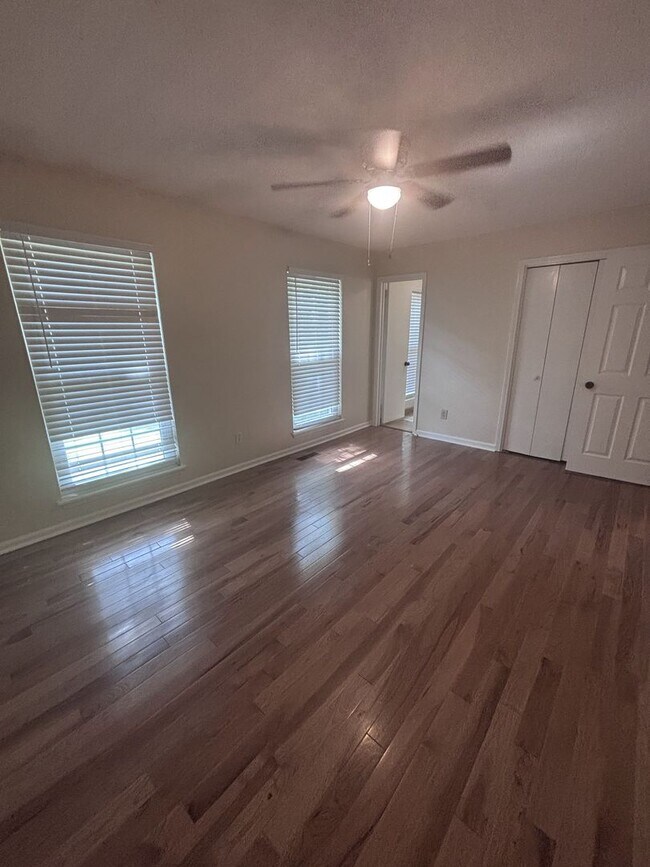 Building Photo - 1451 Arrowhead Trail