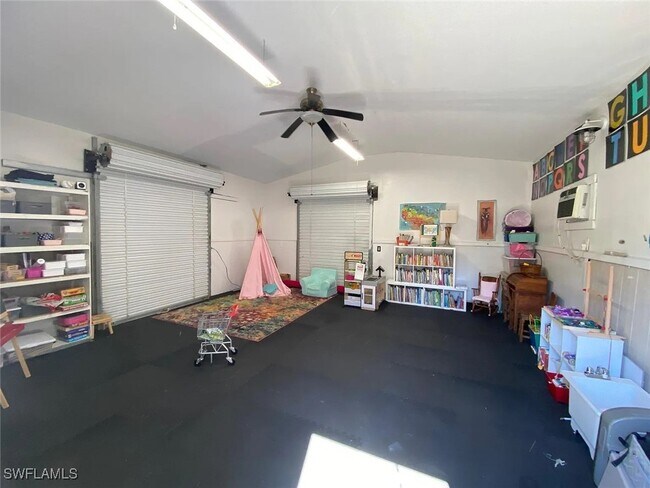 Building Photo - 5121 Teak Wood Dr