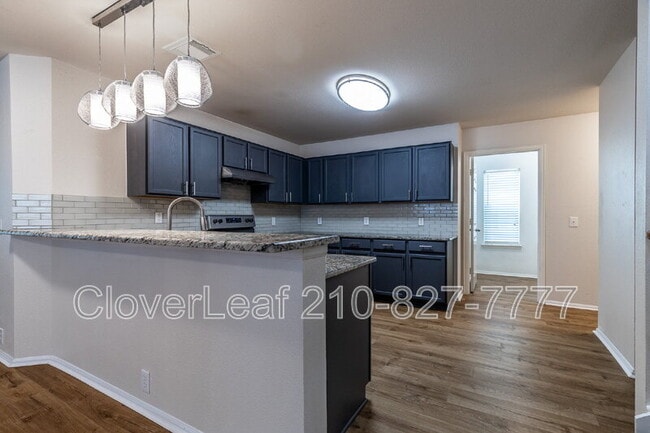 Building Photo - 802 Amber Knoll