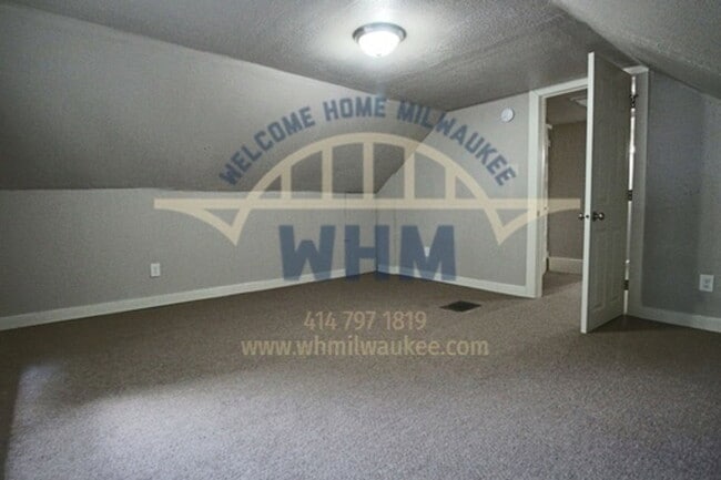 Building Photo - 2470 N 54th St