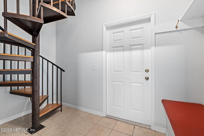 Building Photo - 1708 Castile St