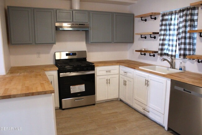 Building Photo - 3819 Morehead Ave