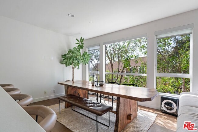 Building Photo - 1902 Liberty Ct