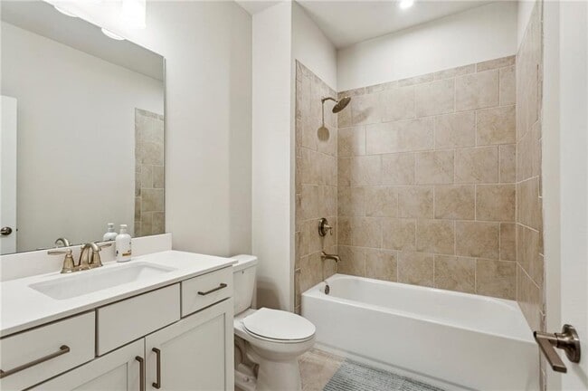 Building Photo - 1368 Live Oak Ln