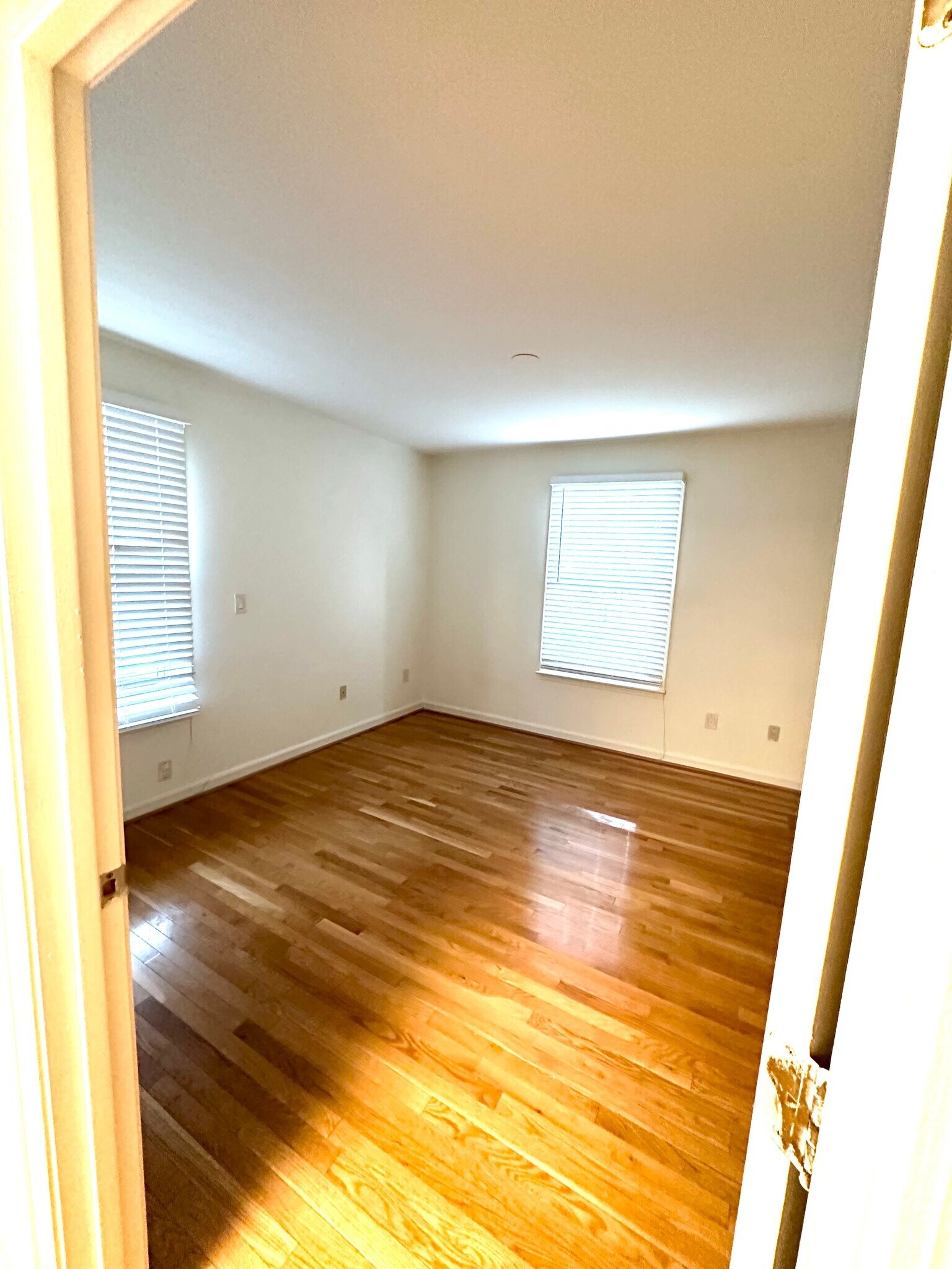 Building Photo - 2118 Acklen Ave
