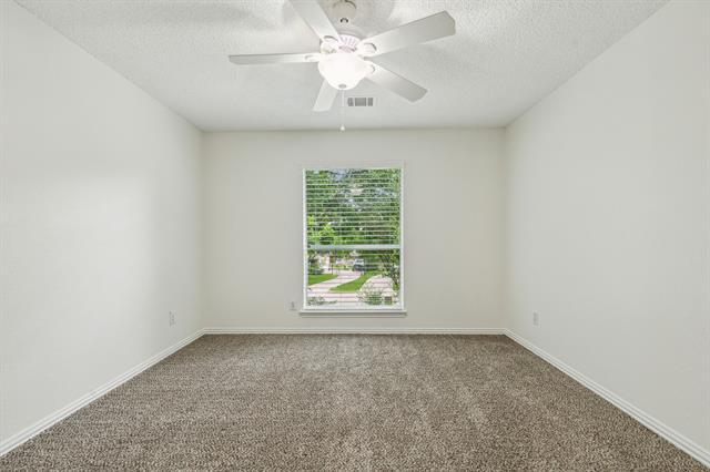 Building Photo - 302 Chestnut Cove Cir