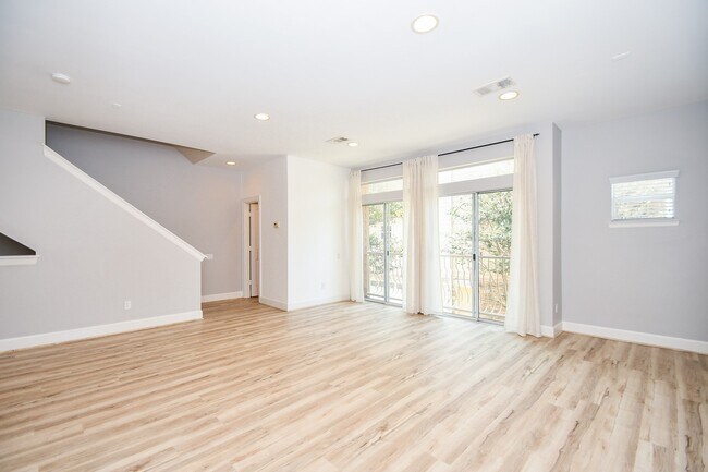 Building Photo - 3507 Mosley Ct