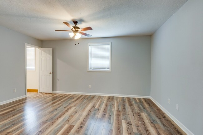 Building Photo - 1316 Rivermont Dr