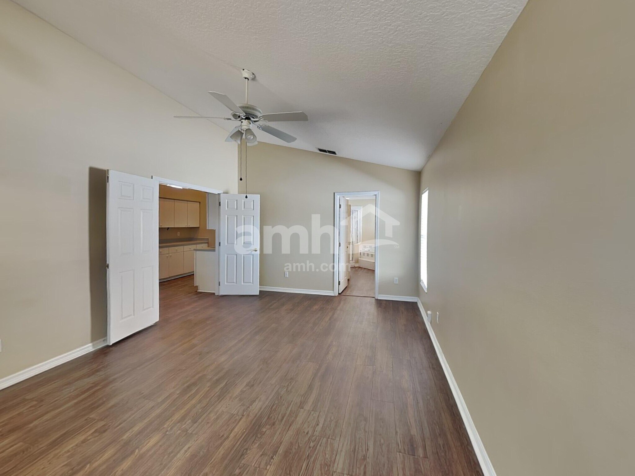 Building Photo - 321 Sterling Lake Dr