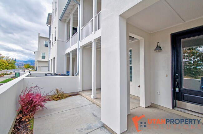 Building Photo - 5348 W South Jordan Pky
