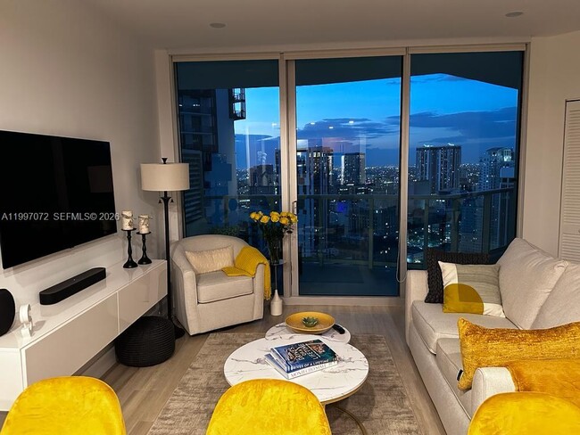 Building Photo - 300 S Biscayne Blvd