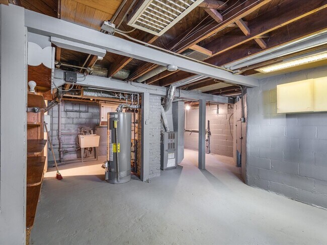 Building Photo - 1111 20th St