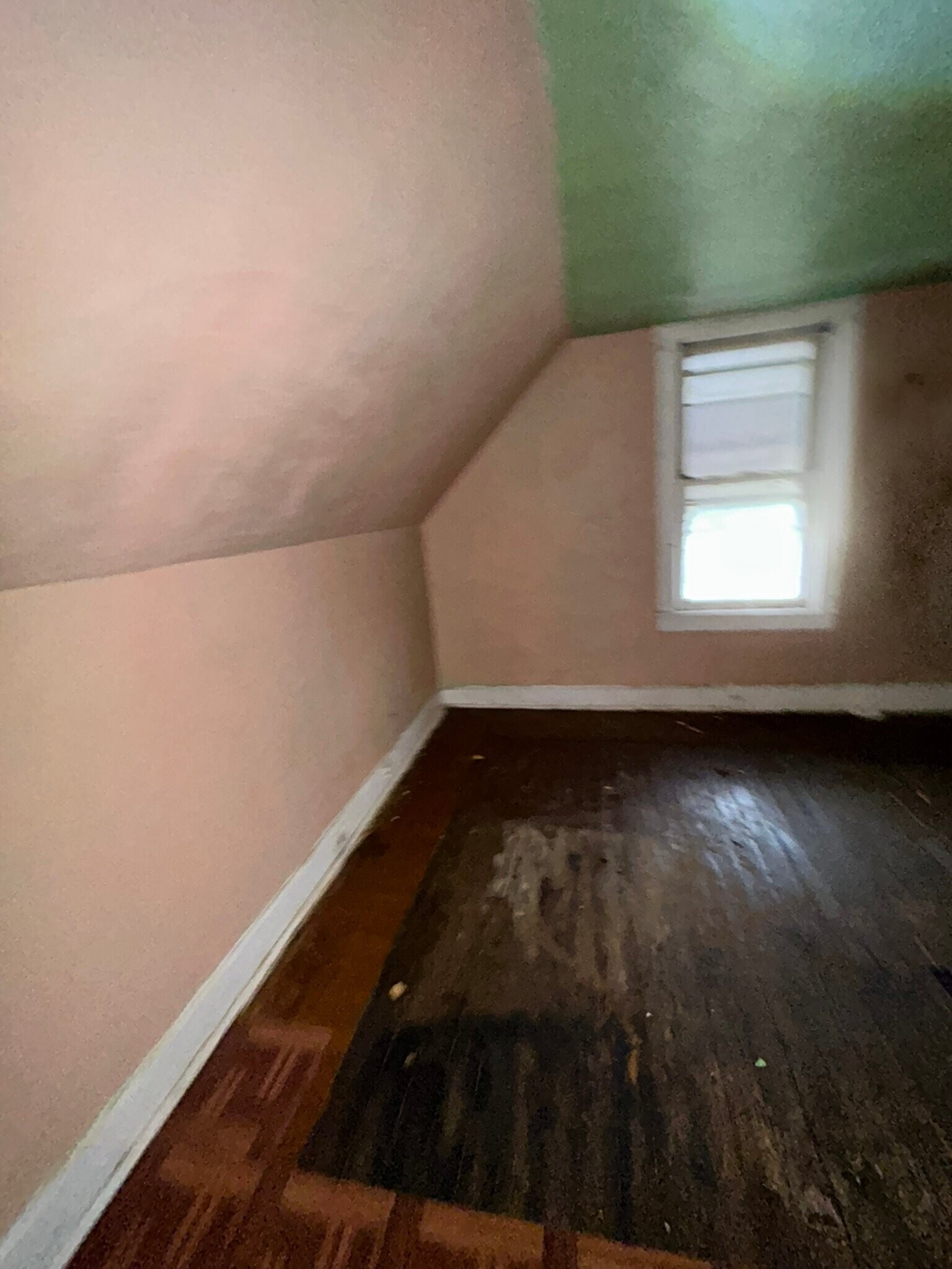 Building Photo - 4922 Davison Ave