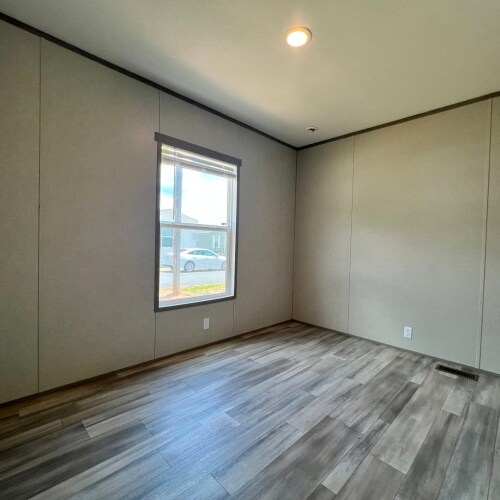 Building Photo - 329 Beaver Dam Cir