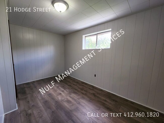 Building Photo - 2 Bed, 1 Bath unit in Oakland