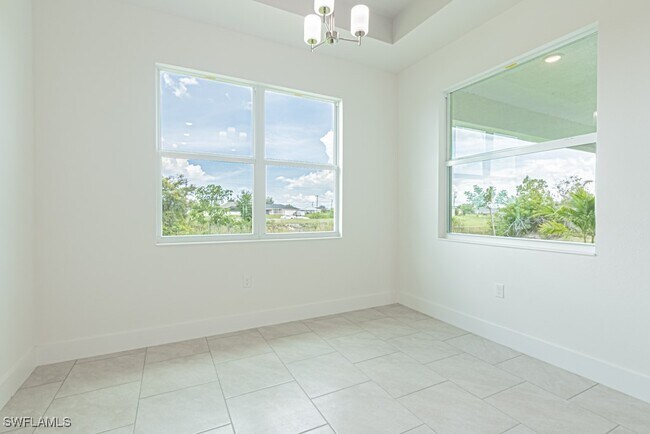 Building Photo - 420 NW 18th Pl